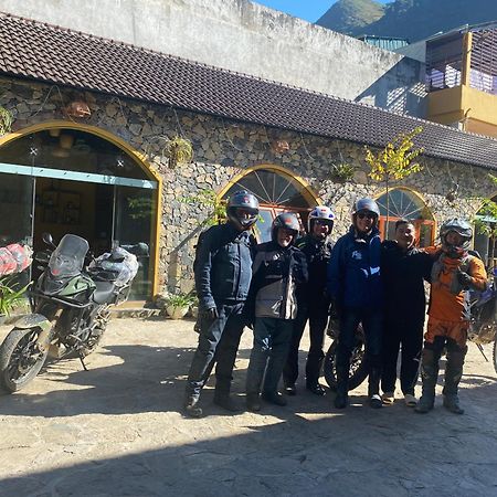 Cao Nguyen Da Homestay Meo Vac מראה חיצוני תמונה