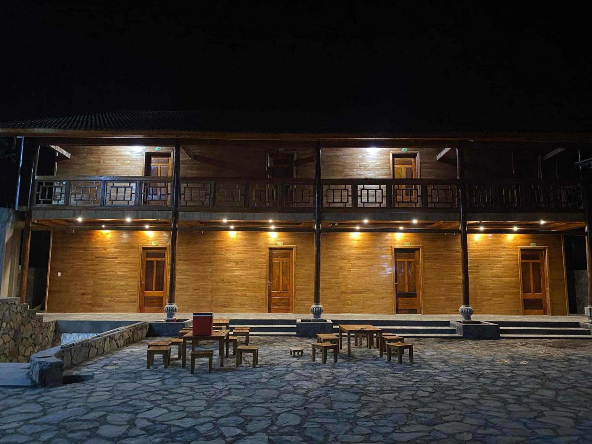 Cao Nguyen Da Homestay Meo Vac מראה חיצוני תמונה