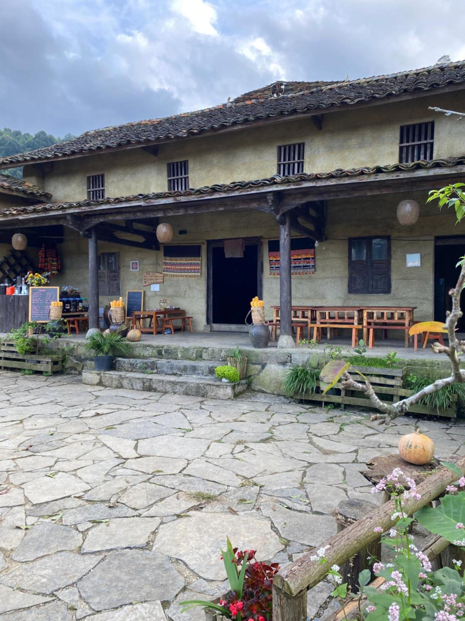 Cao Nguyen Da Homestay Meo Vac מראה חיצוני תמונה